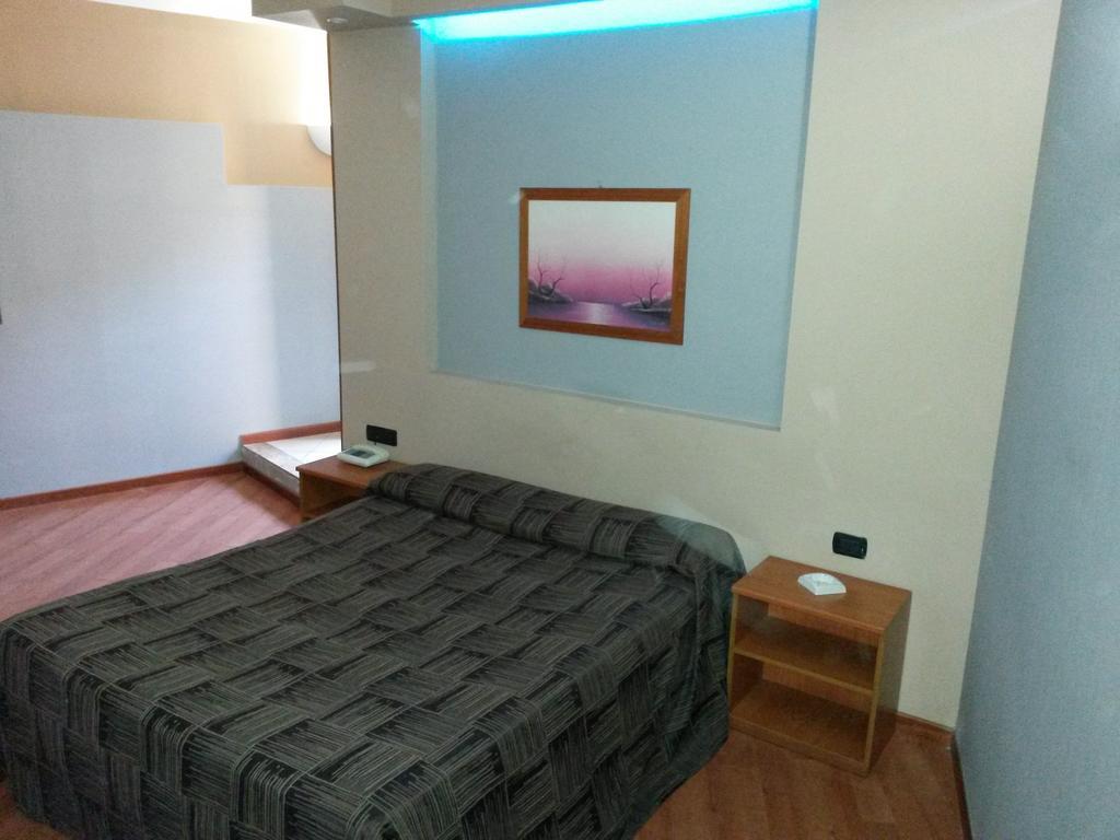 Hotel Ginepro Qualiano Zimmer foto